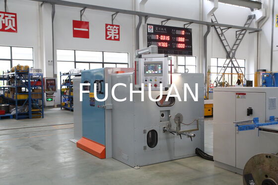 탄탄한 이중 트위스트 펀칭 장치, 간편한 케이블 펀칭 작업을 위한 통합 및 유지보수를 특징으로 한다