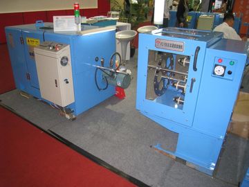 운영하게 쉬운 기계 2000L × 960W × 1100H를 다발-로 만드는 조밀한 구조 구리 철사